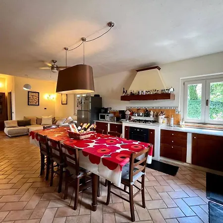 Country -private Pool, Jacuzzi, Tennis Court- * Bagnolo (Marche)