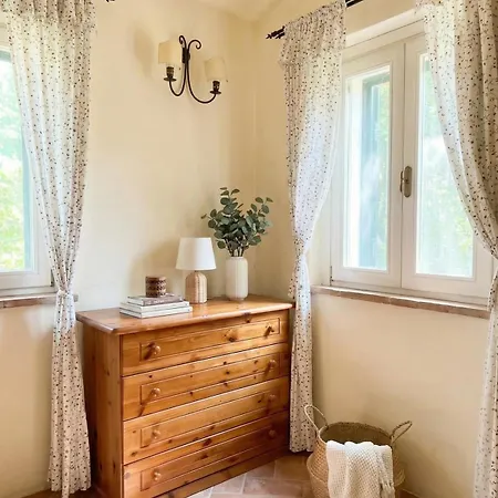 Country -private Pool, Jacuzzi, Tennis Court- * Bagnolo (Marche)