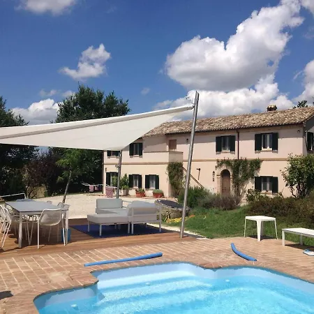 Country -private Pool, Jacuzzi, Tennis Court- Bagnolo (Marche)
