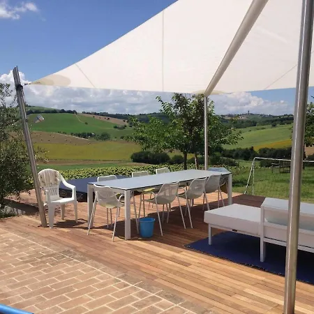 Country -private Pool, Jacuzzi, Tennis Court- Bagnolo (Marche)