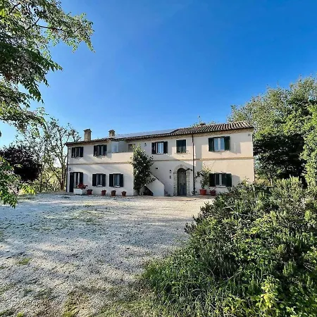 Country -private Pool, Jacuzzi, Tennis Court- * Bagnolo (Marche)