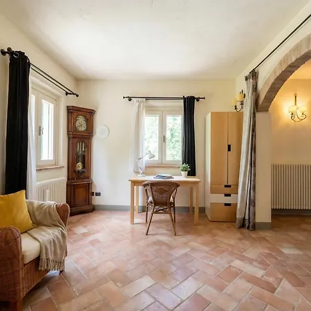 Country -private Pool, Jacuzzi, Tennis Court- Βίλα